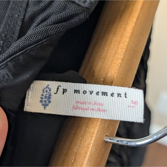 FP Movement The Way Home Shorts in Black Women's L Athletic - Picture 5 of 8